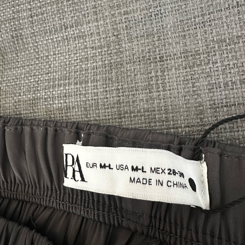 Zara Grey Pleated Skirt size M/L - Picture 3 of 6